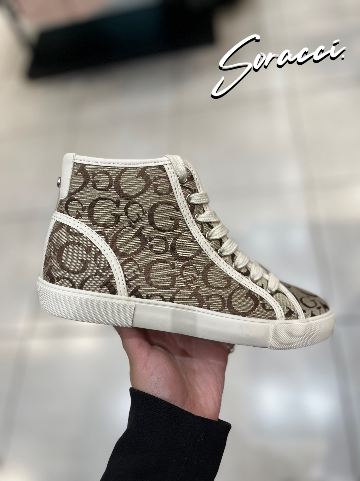 Zapatilla GUESS brown