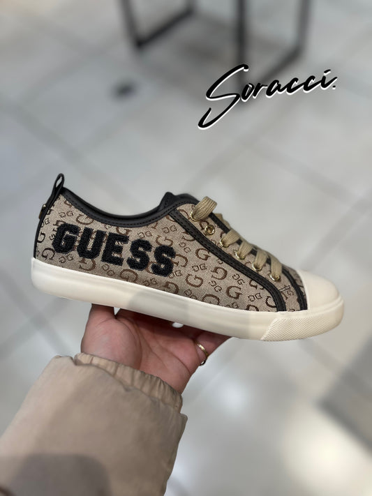Zapatilla guess